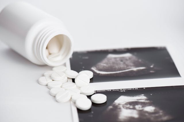 How providers can manage abortion anxiety based on opioid use | Image Credit: © ivanko80 - © ivanko80 - stock.adobe.com.